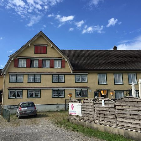 Wohlfuehloase Fuer Mensch Und Hund Bed & Breakfast Uzwil Dış mekan fotoğraf